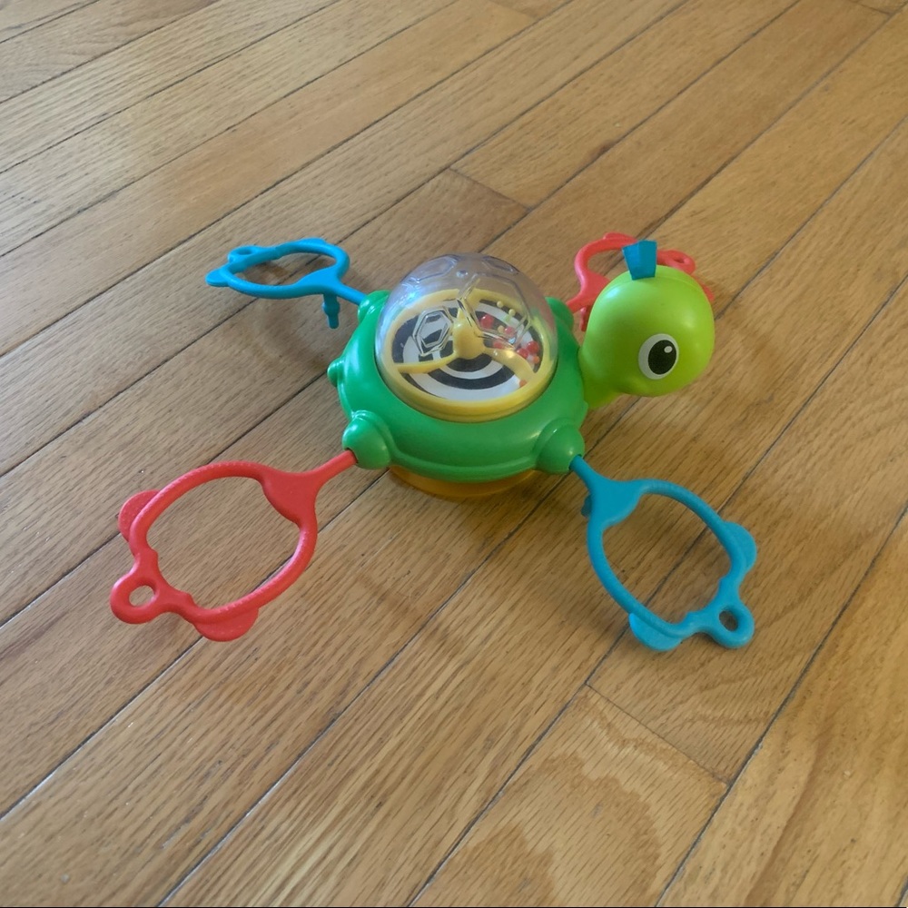 Infantino Link & Spin Suction Cup Turtle